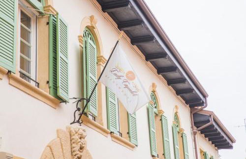 Lady Capulet Apartments - Photo 34