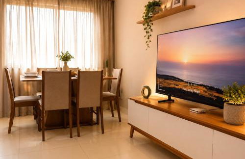 Apartamento Espaçoso e Completo com 3 Quartos - 2 Banheiros - Até 6 Pessoas - Check-in Automático 24h - Garagem Coberta - Foto 33