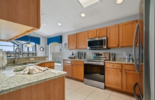 Wheelchair accessible Lakeview 4BR house with pool spa themed rooms game room - Foto 20