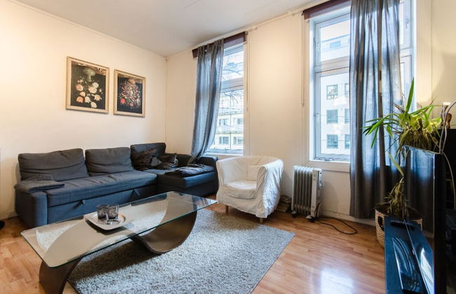 StayPlus Comfy 1BR Apt - Hip Area - Photo 4