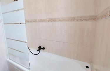 House with a tropical garden - Foto 46