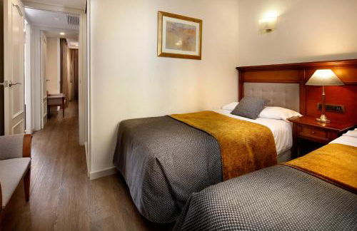 Apartaments-Hotel Hispanos 7 Suiza - Photo 13