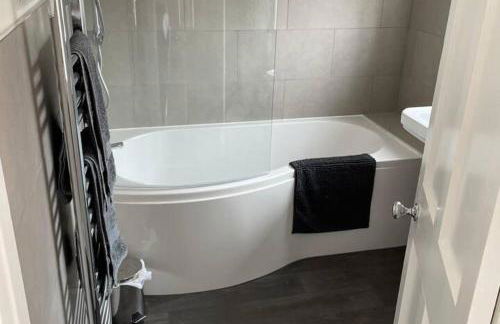 Cottage - Sleeps 6 - Garden - Parking - Foto 11