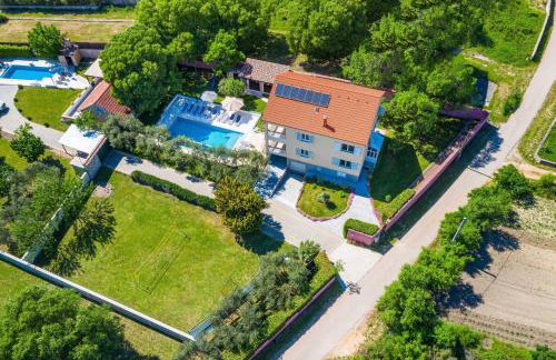 MY DALMATIA - Momo's paradise with 2 infinity pools & 7 bedrooms - Foto 50