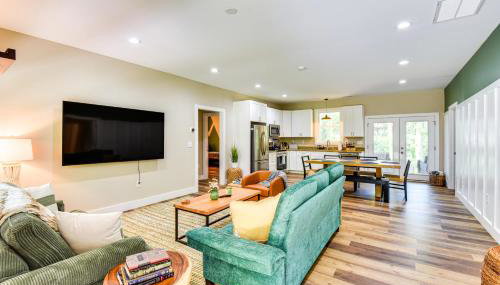 1 Mi to Lake Hartwell Updated Retreat with Patio! - Foto 1