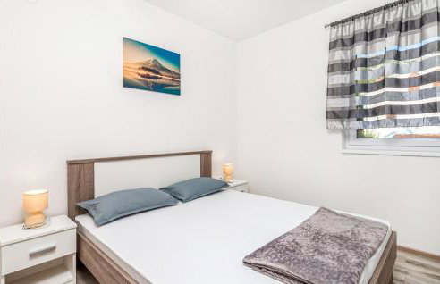 6 Bedroom Stunning Home In Lukovo - Foto 25