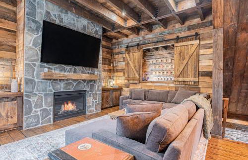 Modern Barn with Hot Tub, Game Room & Sleeps 14 - Foto 36