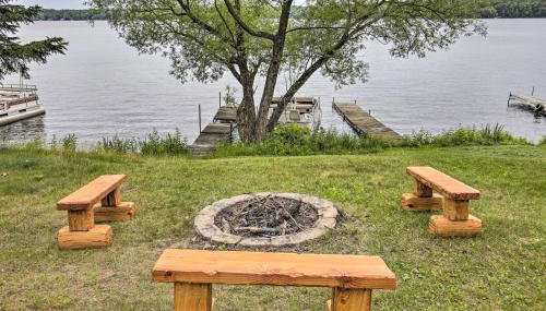 Lakefront Minocqua Cabin with Dock and Fire Pit! - Foto 2