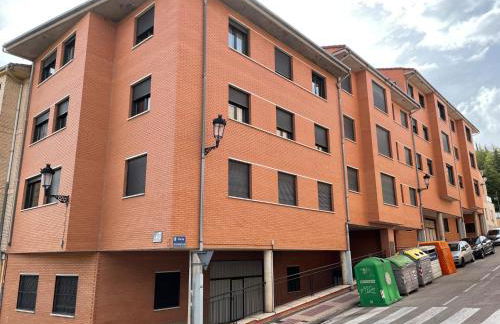 Vivienda turística Las Cigüeñas con garaje - Photo 18