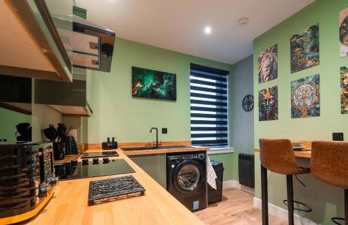 High Street Hideaway - Photo 24