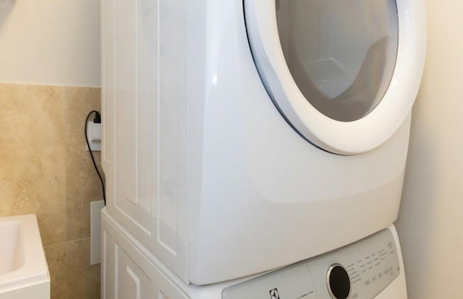 The Couples Condo by Acomodo - Photo 29