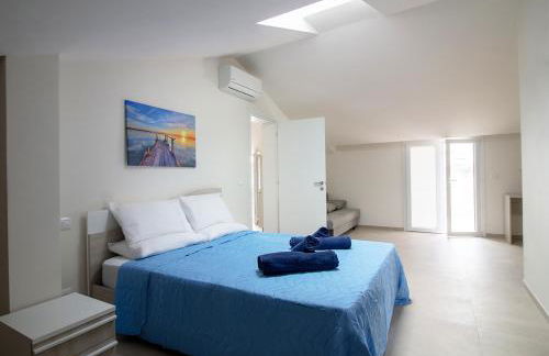 Villa "Baci sul Mare" Attico- Spiaggia privata - Foto 1