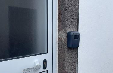 House In The Valley - Photo 5