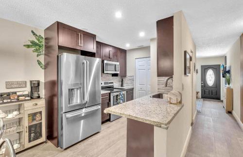 Estelo's Place - Modern townhouse with King bed, only 5 min from the Airport! - Foto 12