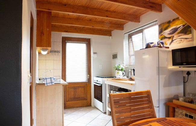 Theebos Anneline's Self Catering Apartments - Photo 7