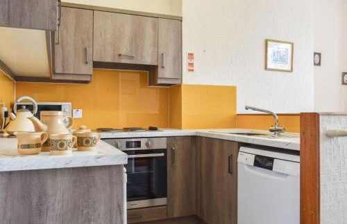 Whitby Apartment - Photo 8