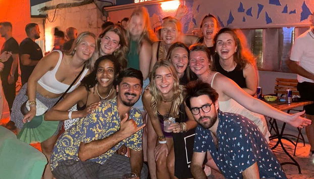 Tournée des bars à Tirana