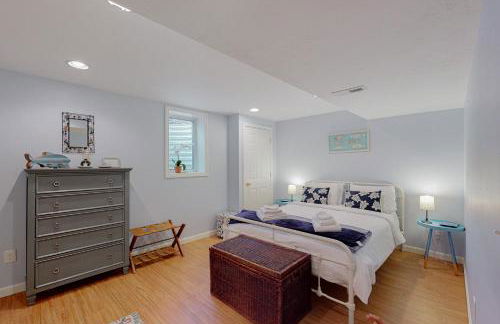 Modern Beach & Town Getaway - Foto 29