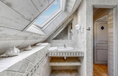 Amazing Home In Plouhinec With Wifi - Foto 17