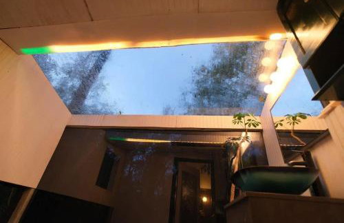 Vintage Lovers` Cabin with Jacuzzi & Lake Access - Foto 8