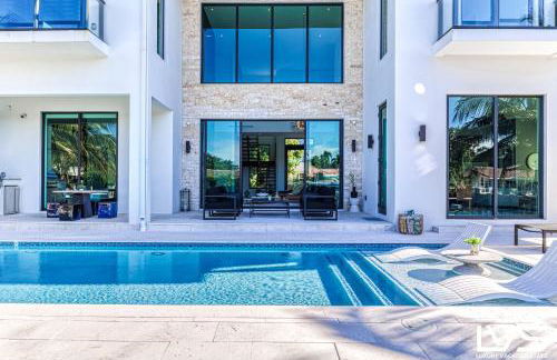 VillaBella Ultra LUXE 100ft Waterfront Villa 5Min2Beach - Foto 54