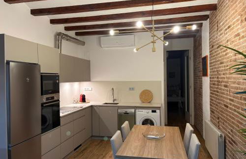 OLYMPIC VILLAGE - Photo 4