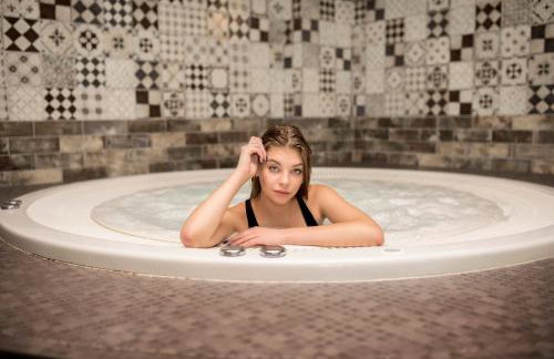 Pałac Bielawa - Foto 25