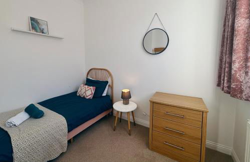 Potters Lodge - private parking & self check in - Foto 11