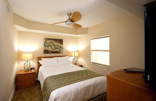 Crystal Palms Beach Resort - Photo 32