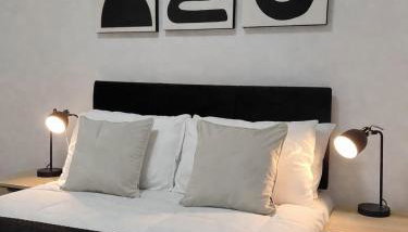 Spacious 4BR Reading House - Sleeps 8 - Free Parking - Foto 4