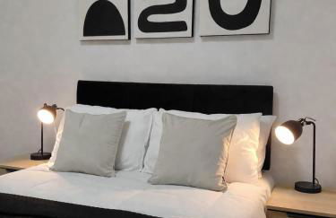 Spacious 4BR Reading House - Sleeps 8 - Free Parking - Photo 4