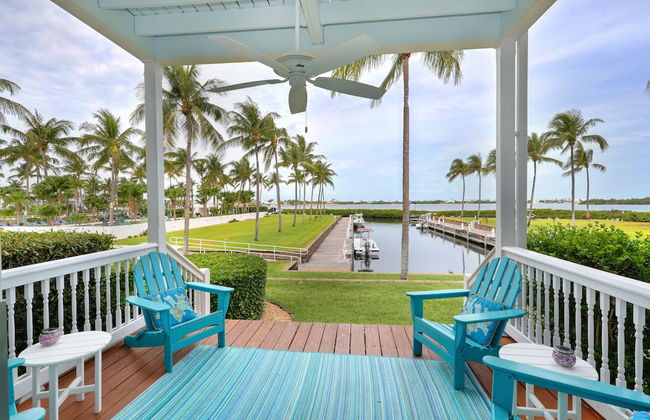 Waterfront Luxury Villa With Sunset Views And Boat Slip 3 Bedroom Townhouse by RedAwning - Photo 1