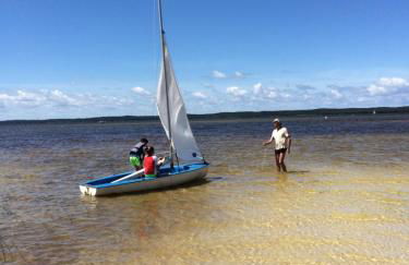 250 lake waterfront holiday apartment with garden - Foto 13