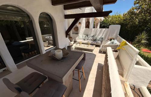 Luxury apartment in La Isla, Puerto Banus - Foto 2