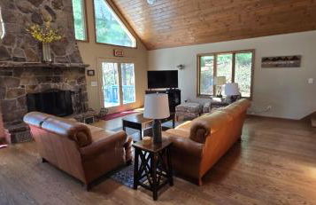 Tall Pines- 5-bedroom 3-bath with hot tub and more! - Foto 23
