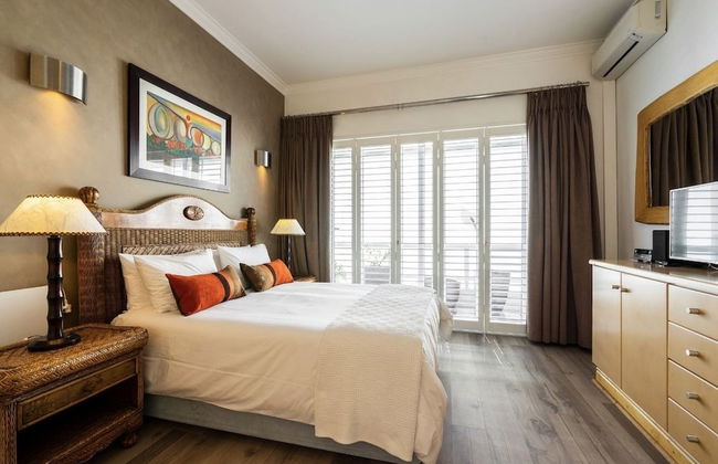 Bantry Beach Luxury Suites - Photo 11