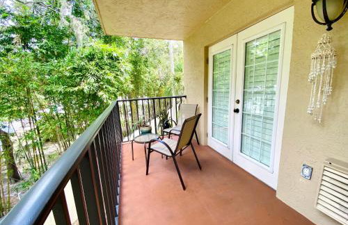 Condo in Waterfront Resort with Balcony Close to Beaches Free Bikes - Photo 17