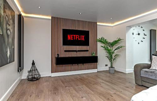 Contractors Dream~POOL TABLE~Close to Luton Airport~Three Double Bedrooms - Foto 20