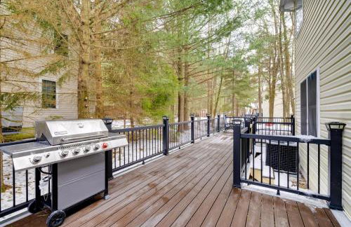 Hot Tub and Deck Gorgeous Retreat in Pocono Summit! - Foto 32