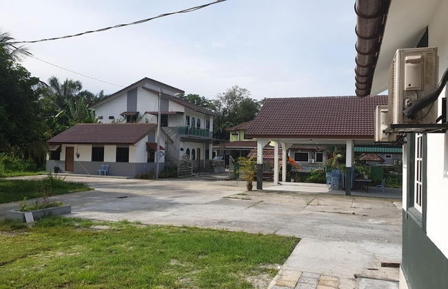 Mri Homestay Sg Buloh - 3 Br House Ground Floor With Centralised Private Pool - Foto 19