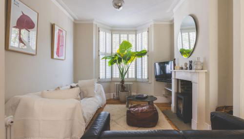 Modern Comforts in a Designer Home - Photo 3