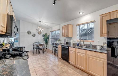 Chic Poolside Oasis - Karaoke - BBQ - Games - Foto 17