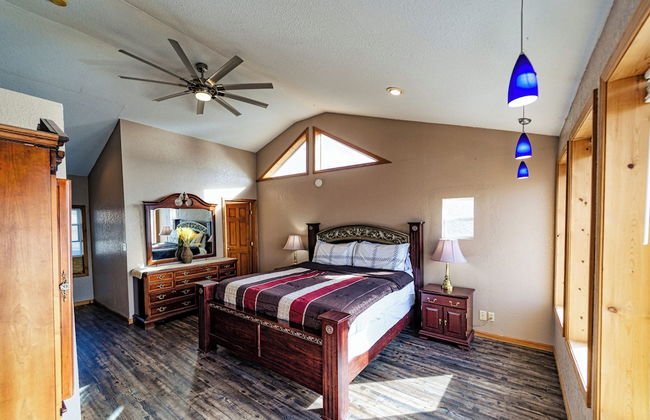 Redbud Retreat Amenity-filled Waterfront Home! - Photo 7