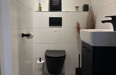 Laras Apartment - Photo 3