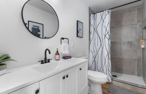 North Vegas Family Oasis 4BR, Pool, BBQ, Games - Foto 16