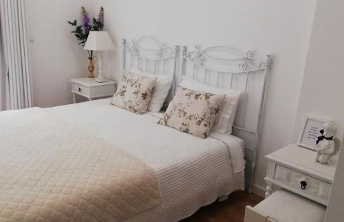 Red House by the River - Foto 31