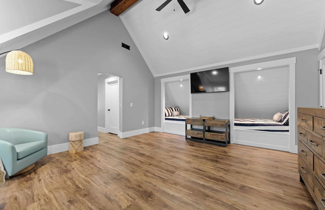 Blue Heron by Avantstay Lakefront, Dock, Pool, Theater Sleeps 22 - Foto 28