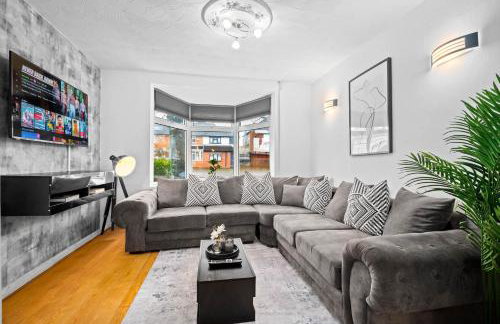 Stylish Three Bedroom House - Accommodates 7 - Parking - Garden - Recently Renovated 162S - Foto 3