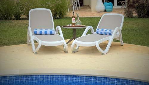 Villa Cascata, 3 bedroom, Pool, close to Olhos de Agua - Foto 5, sunbed
