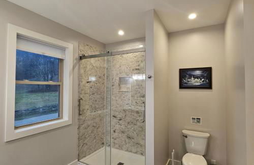 Powder Run - Modern 3BR Basecamp with Hot Tub, AC, EV Charger & Flat Parking - Foto 12